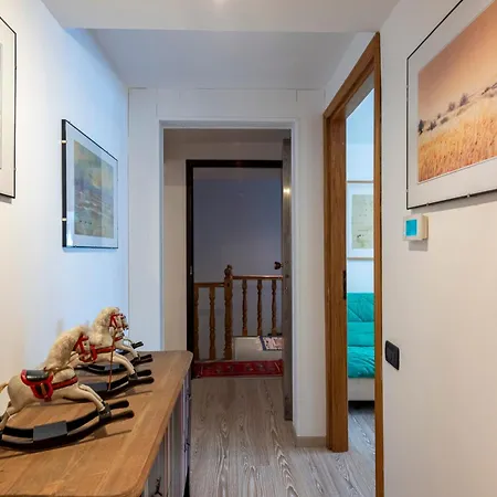 Charming Flat In - Happy Apartman
