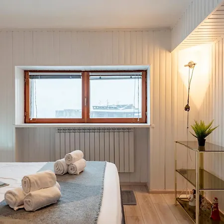 Daire Charming Flat In - Happy