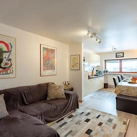 Charming Flat In - Happy Daire